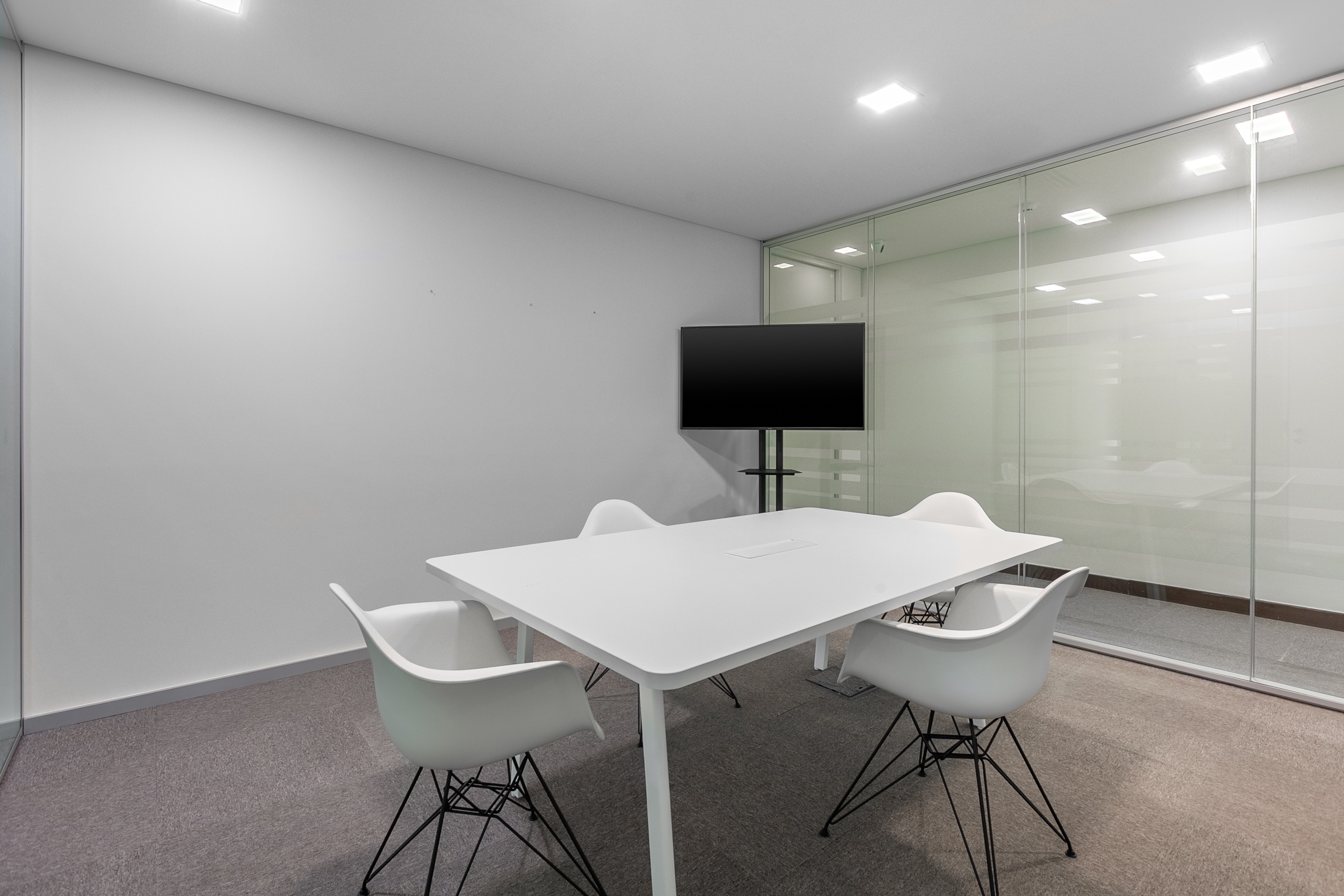 Regus - Luanda, Belas Business Park image 4