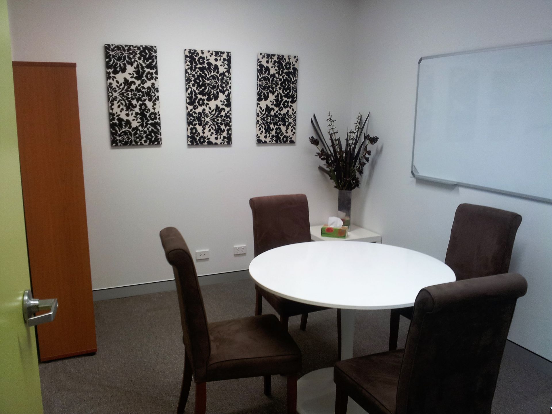 Ideal Offices image 3