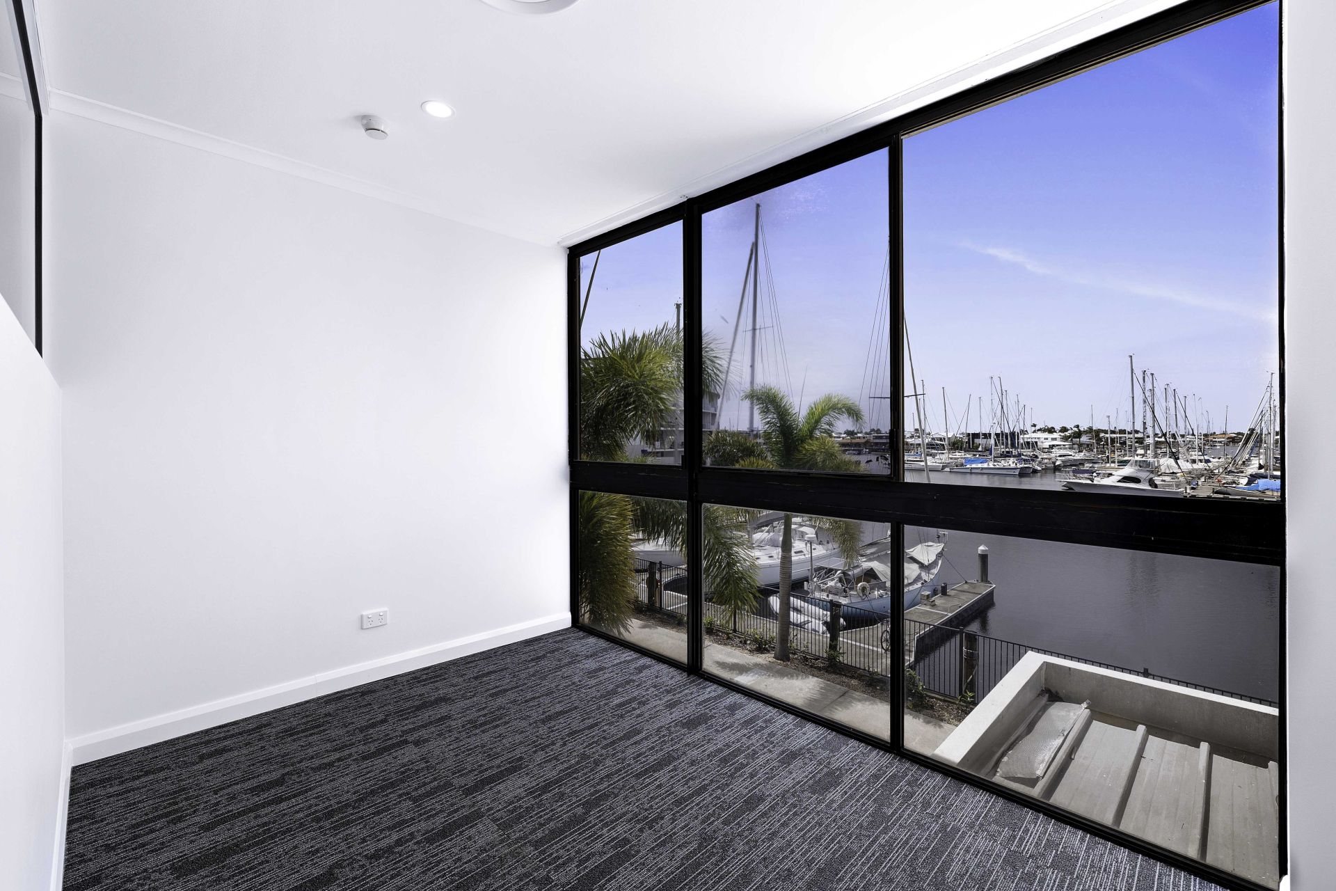 FlexiDesk Sunshine Coast image 5