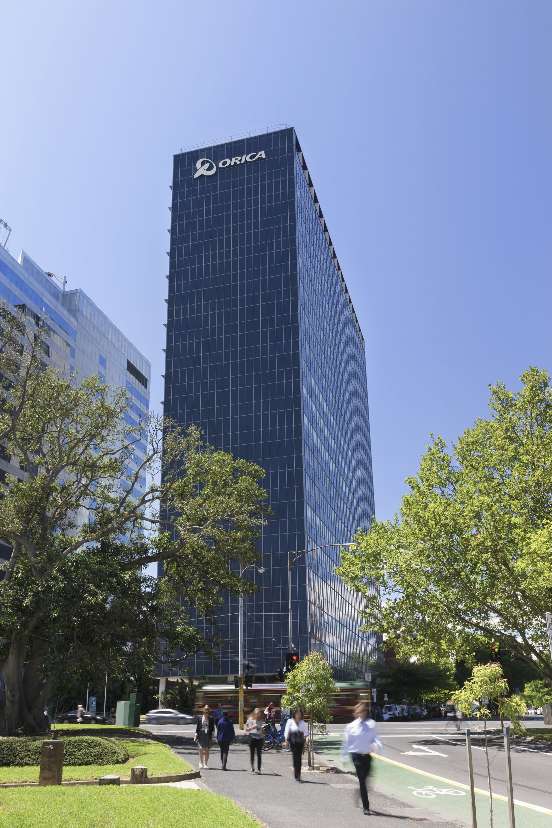 Hub Parliament Station image 4