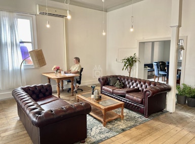 BOMO Bandwagon image 5