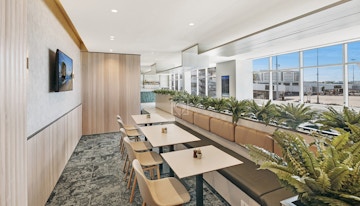 Plaza Premium Lounge (International Departures) / Sydney image 1