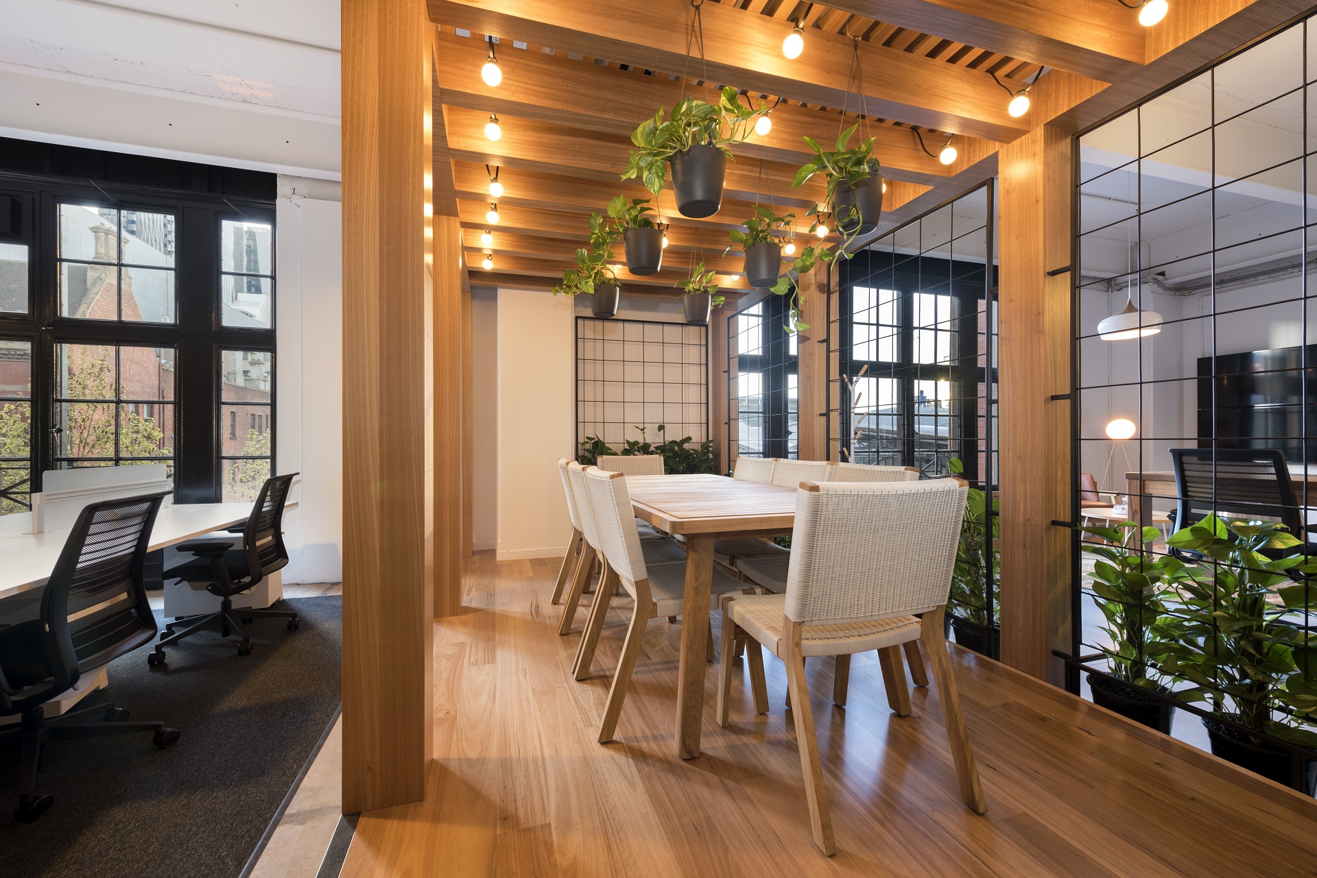 Hub Southern Cross, Melbourne Read Reviews & Book Online