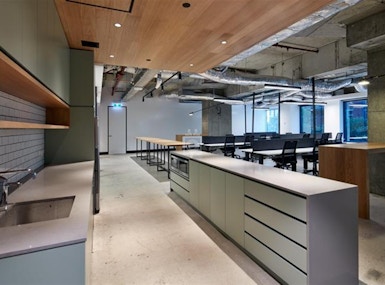 Space&Co. 530 Collins image 3