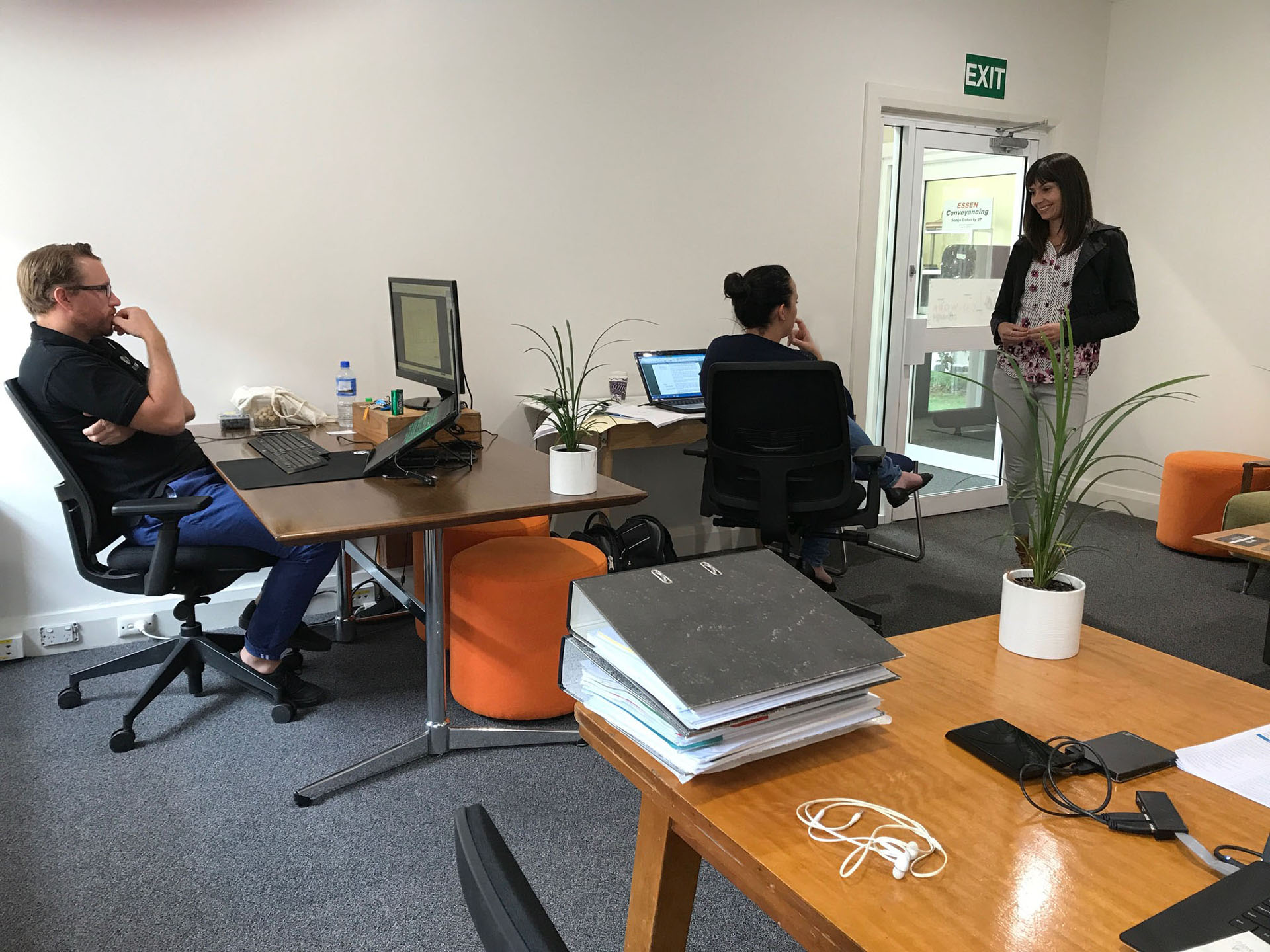 Co-Work Orange image 4