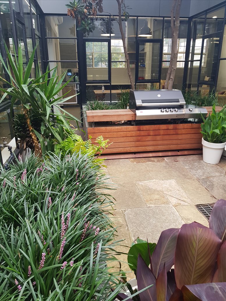 Knock Knock Cowork image 3