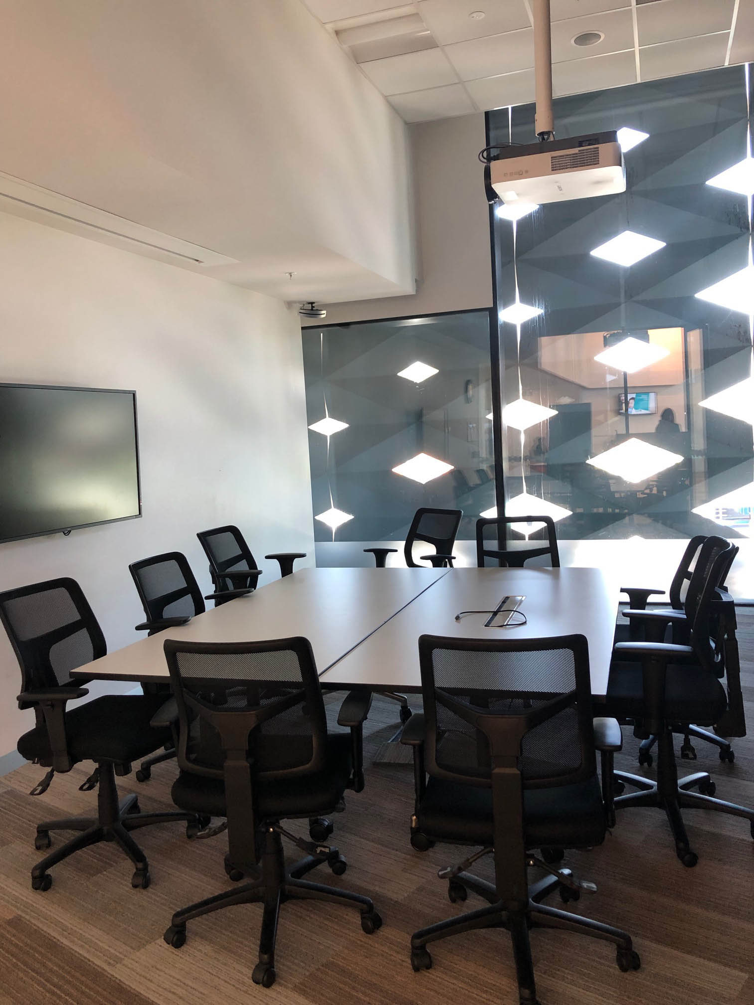 BizHub Coworking Space image 3