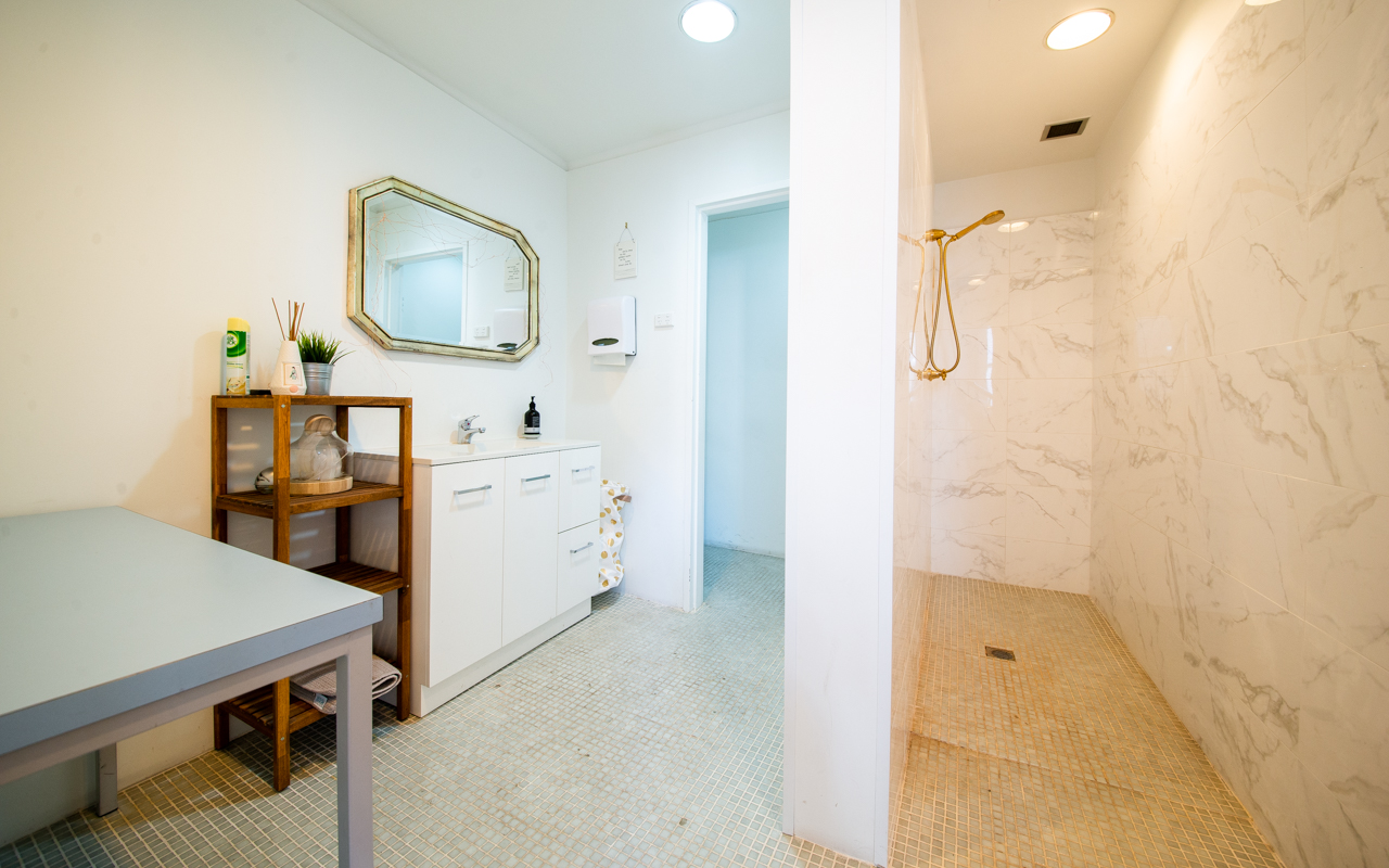 Bustle Studios image 5