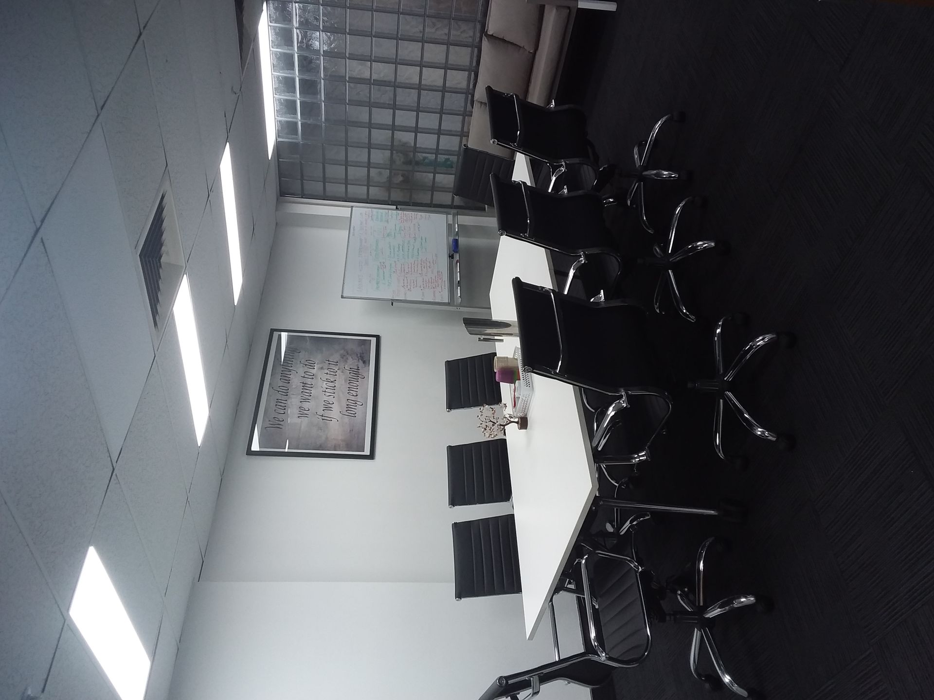 Abundance Global Group Room image 2