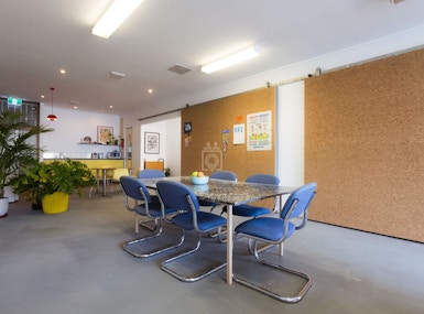 Good Lucky House image 5