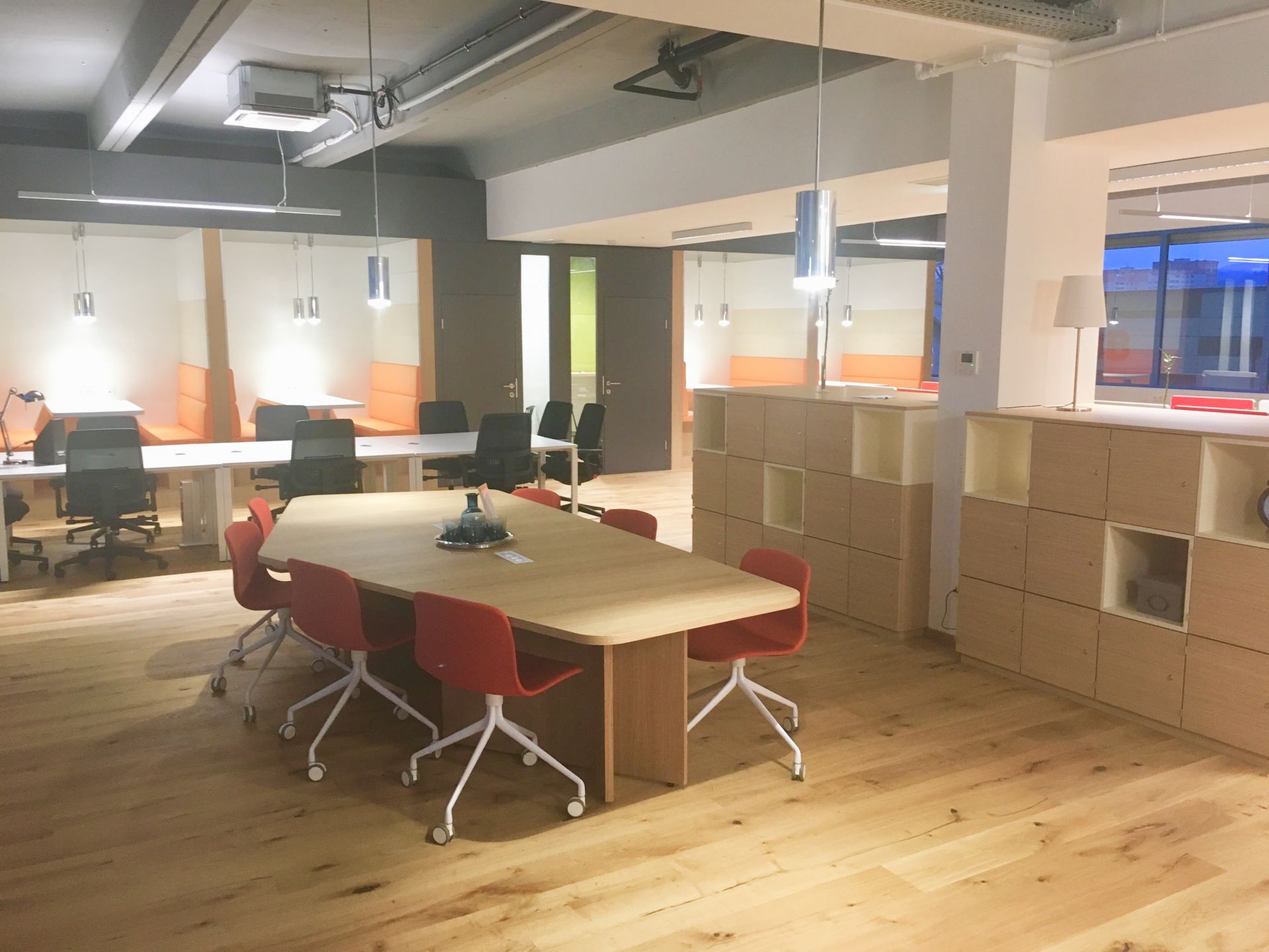 Coworking-Bereich 2024 in Regus Peak