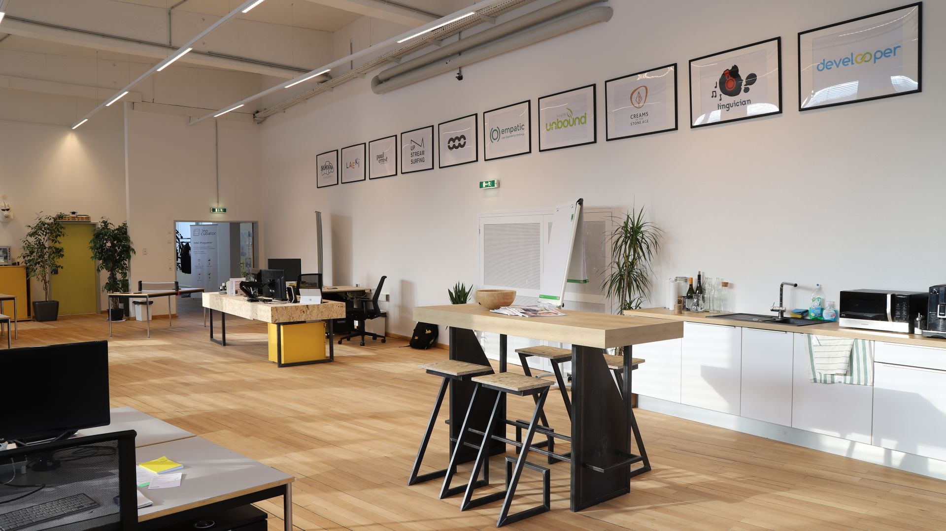 Inncubator – WIFI Coworking Space image 3