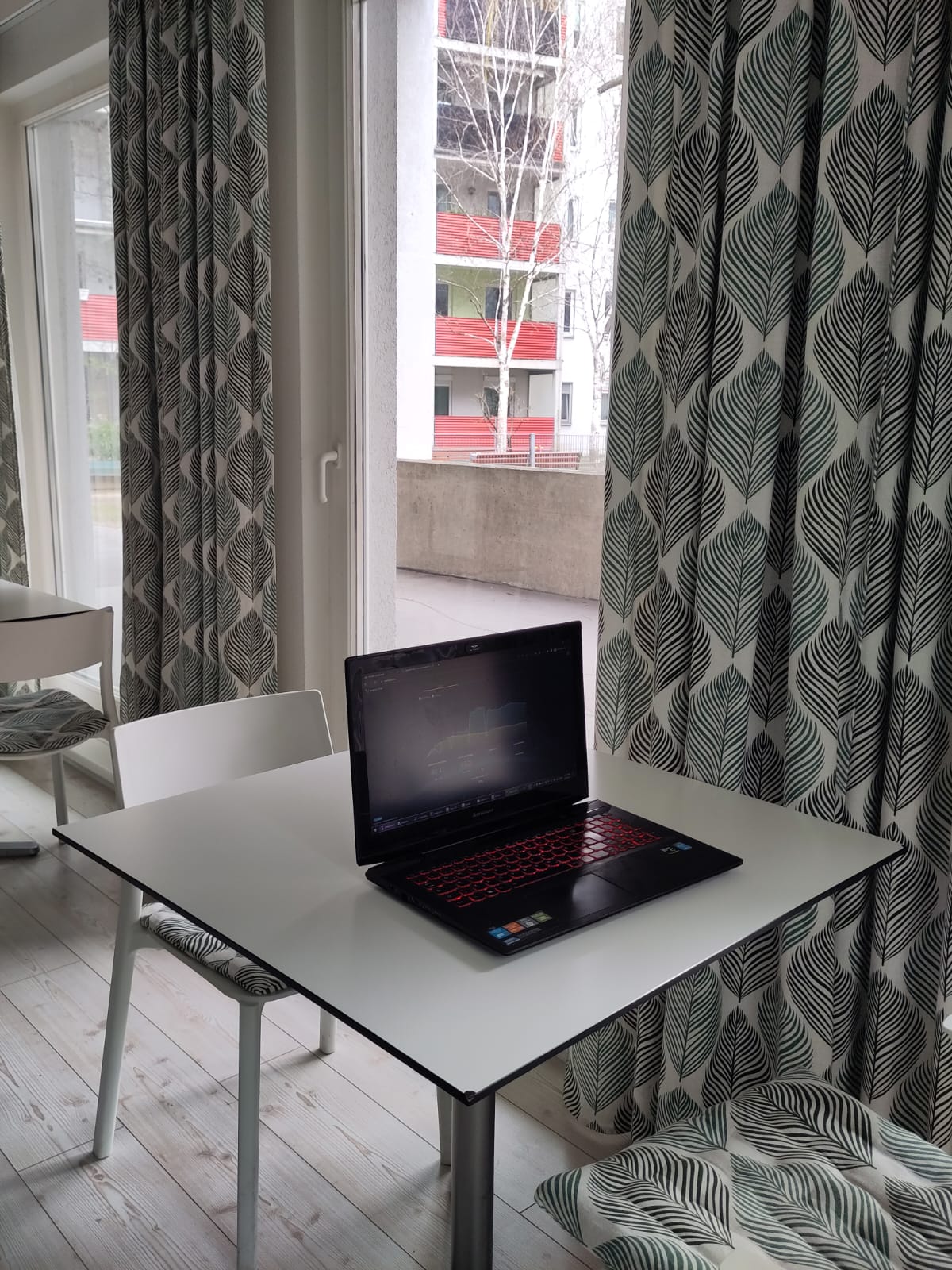 CoWorking im Aquarium image 4