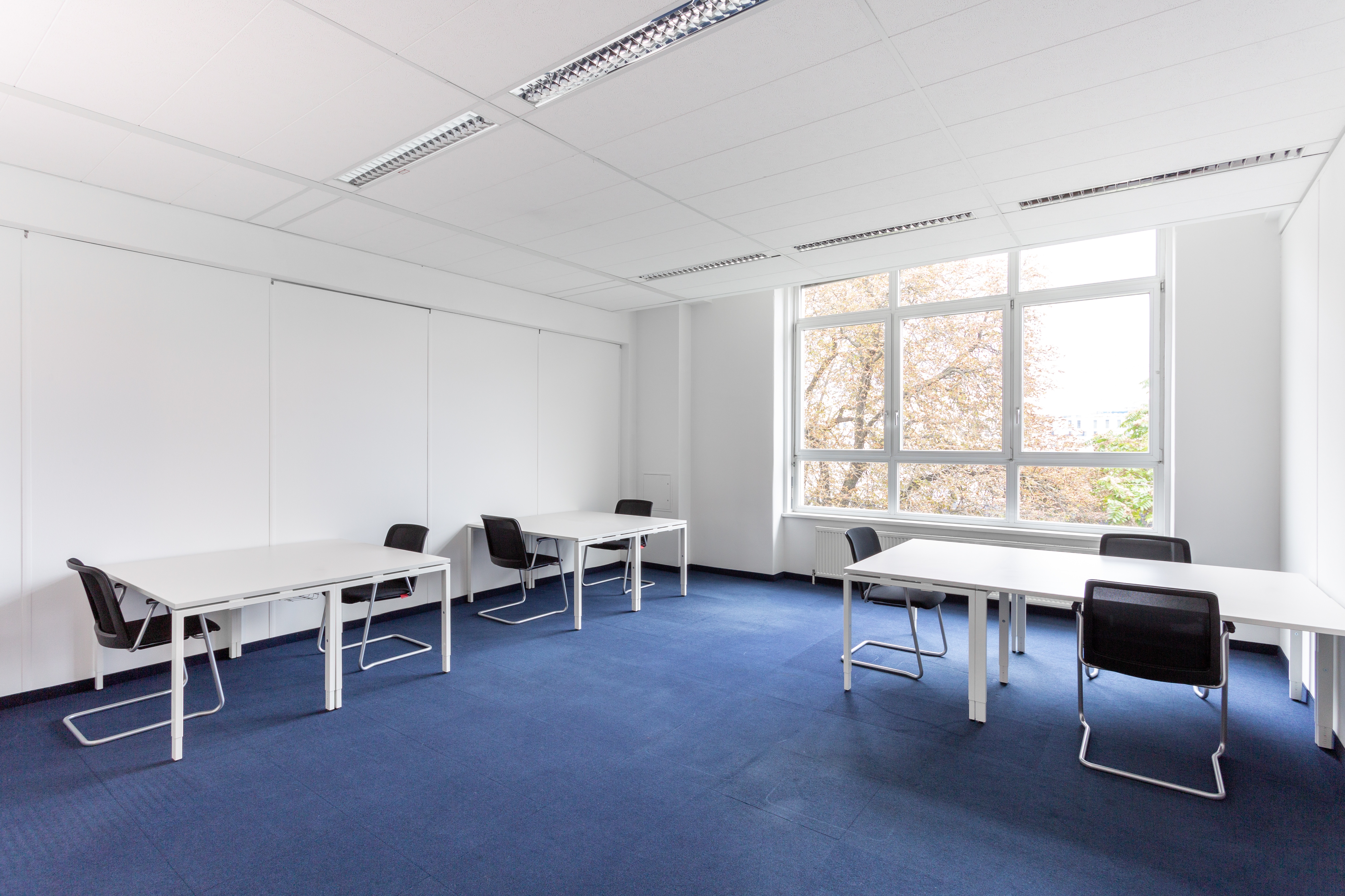 Regus - Vienna, Nineteen image 3
