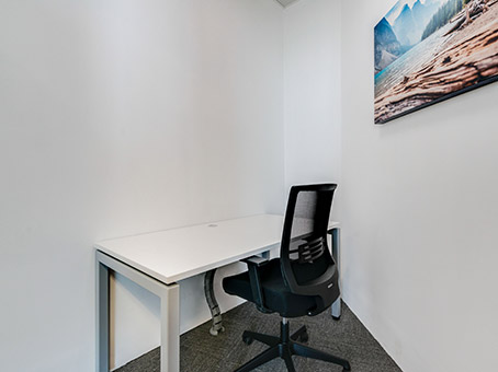 Regus - Bahrain, United Tower image 2