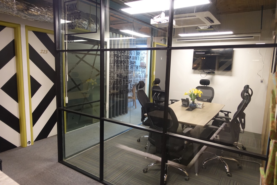 Office Suites image 3