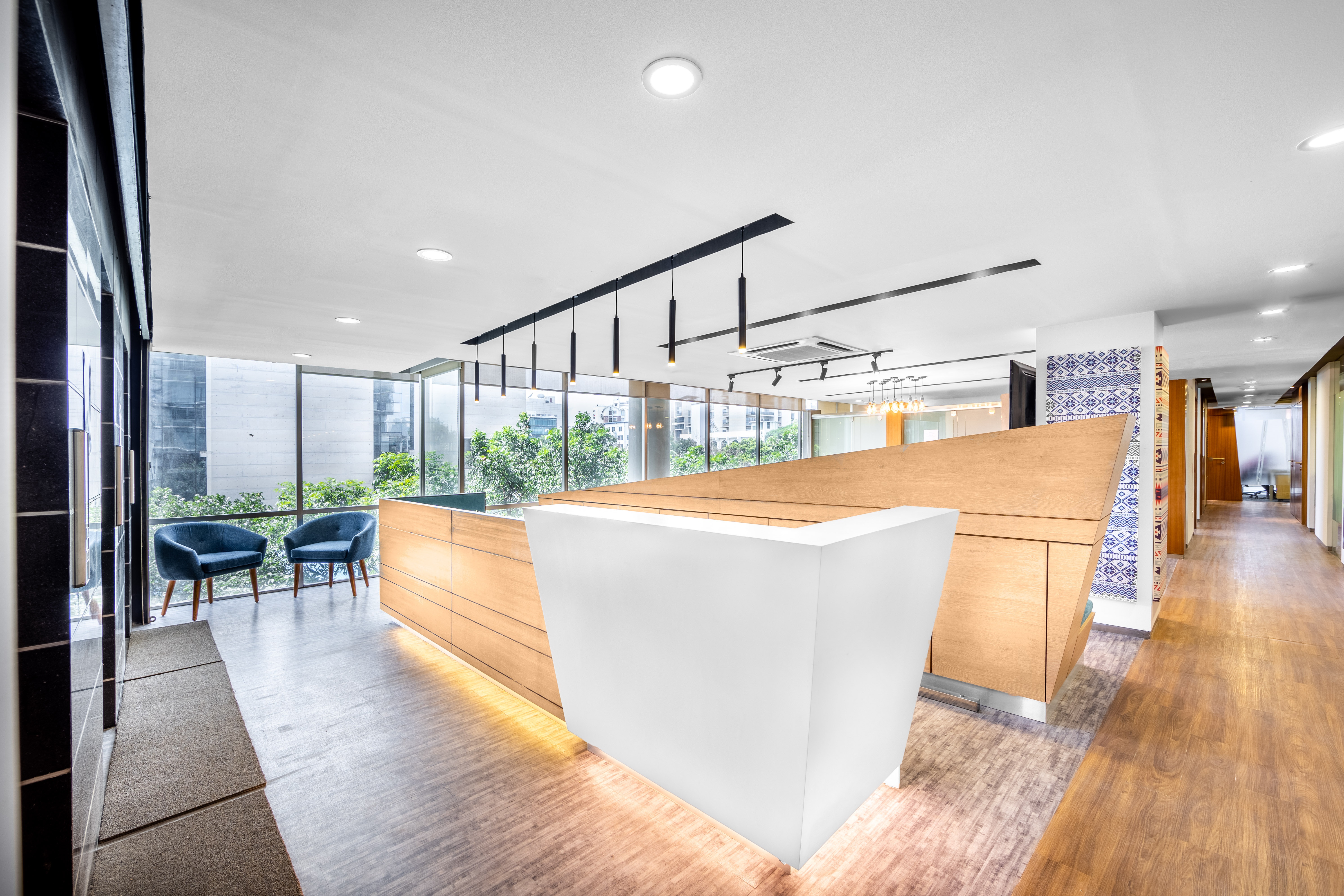 Regus - Dhaka, Crystal Palace image 2