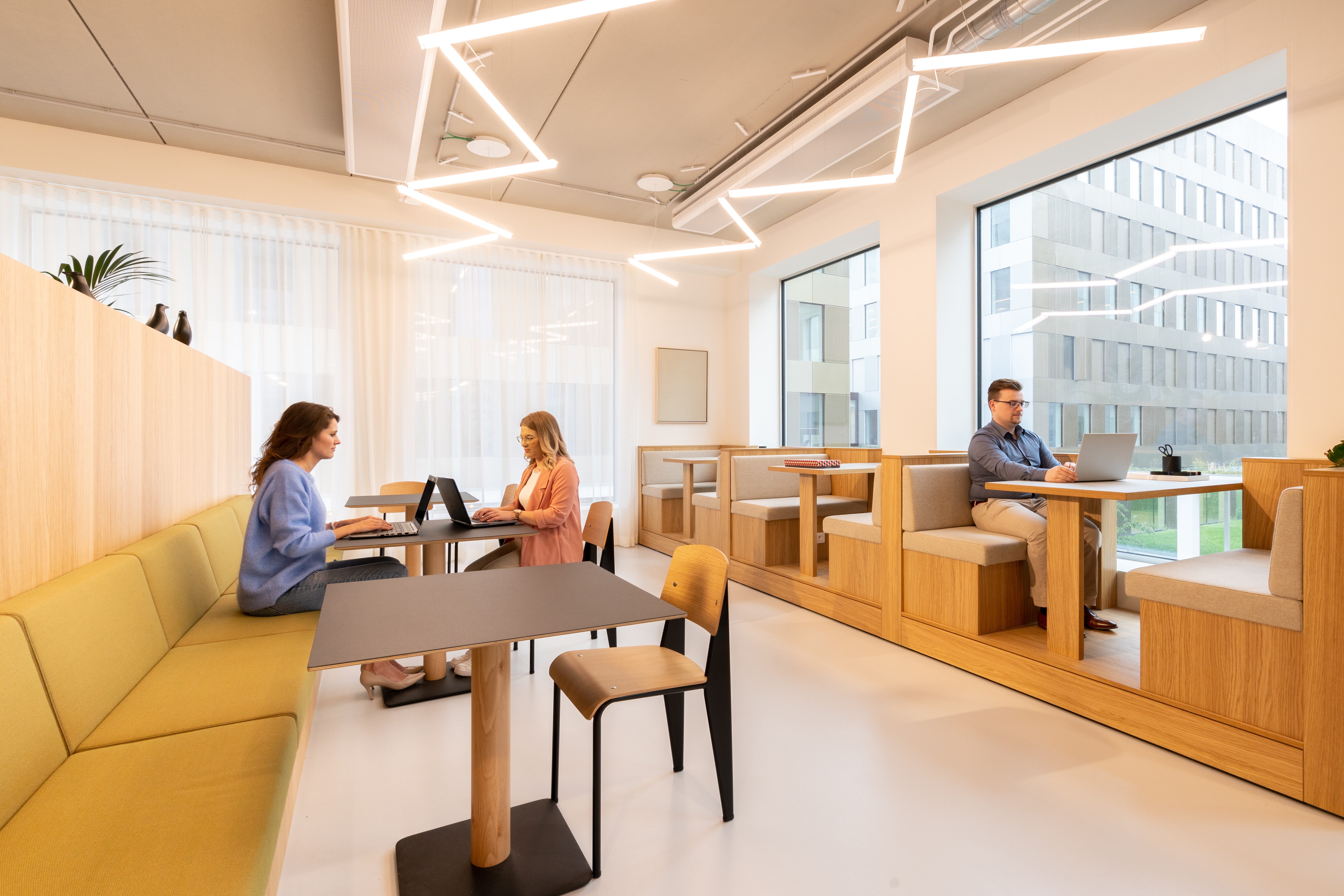 Spaces - Antwerp, Berchem Station Post X image 3