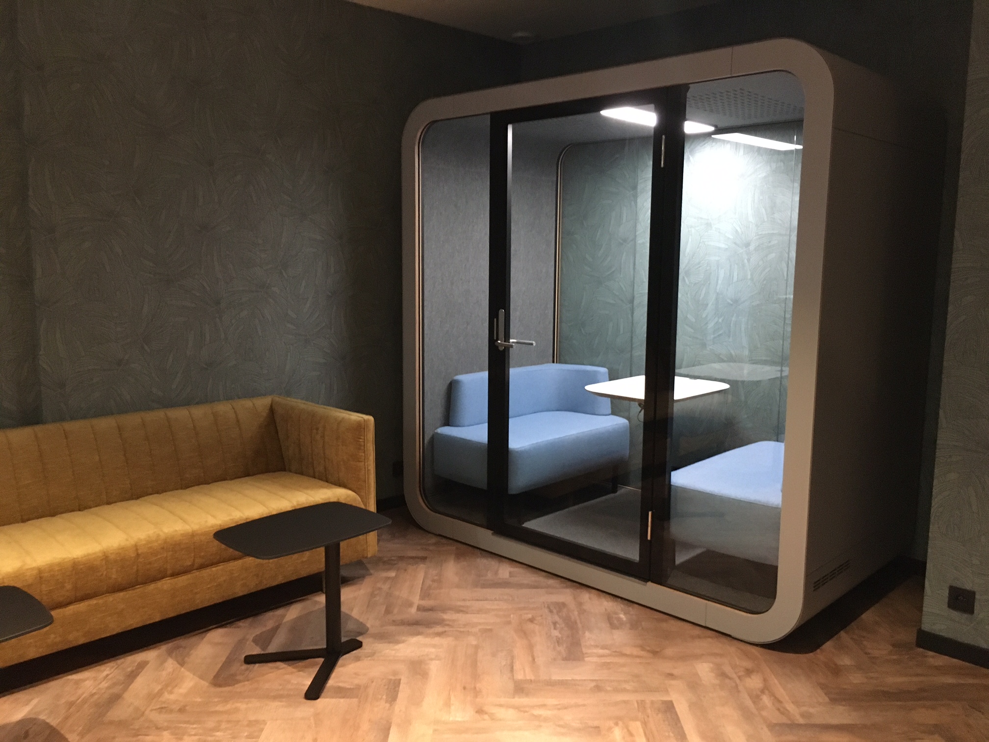 [CO]WORKING BY HUBERT image 2