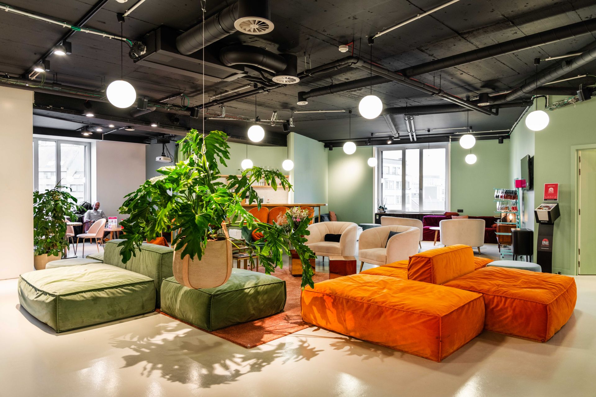 Silversquare Stephanie image 5