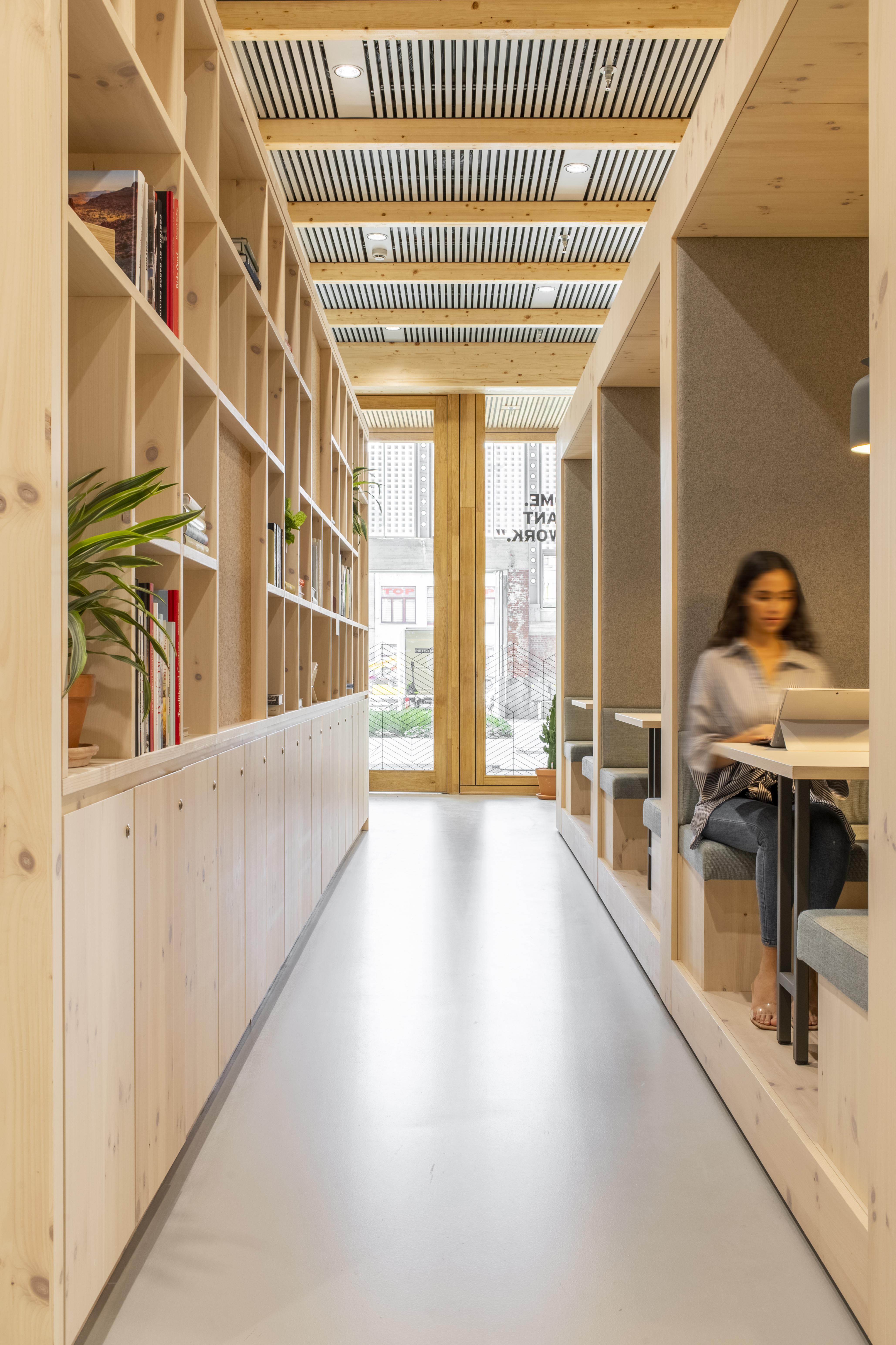 Spaces - Brussels, Tour & Taxis image 2