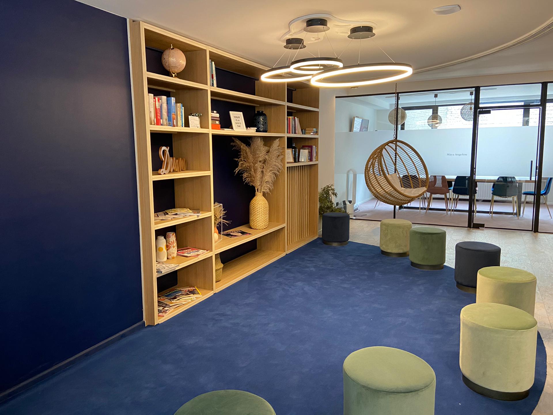 The Urban Woman image 2