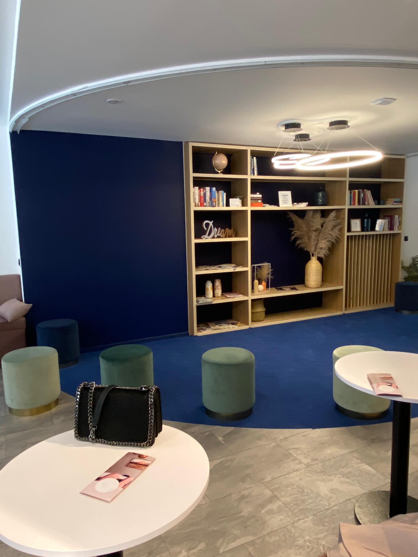 The Urban Woman image 3