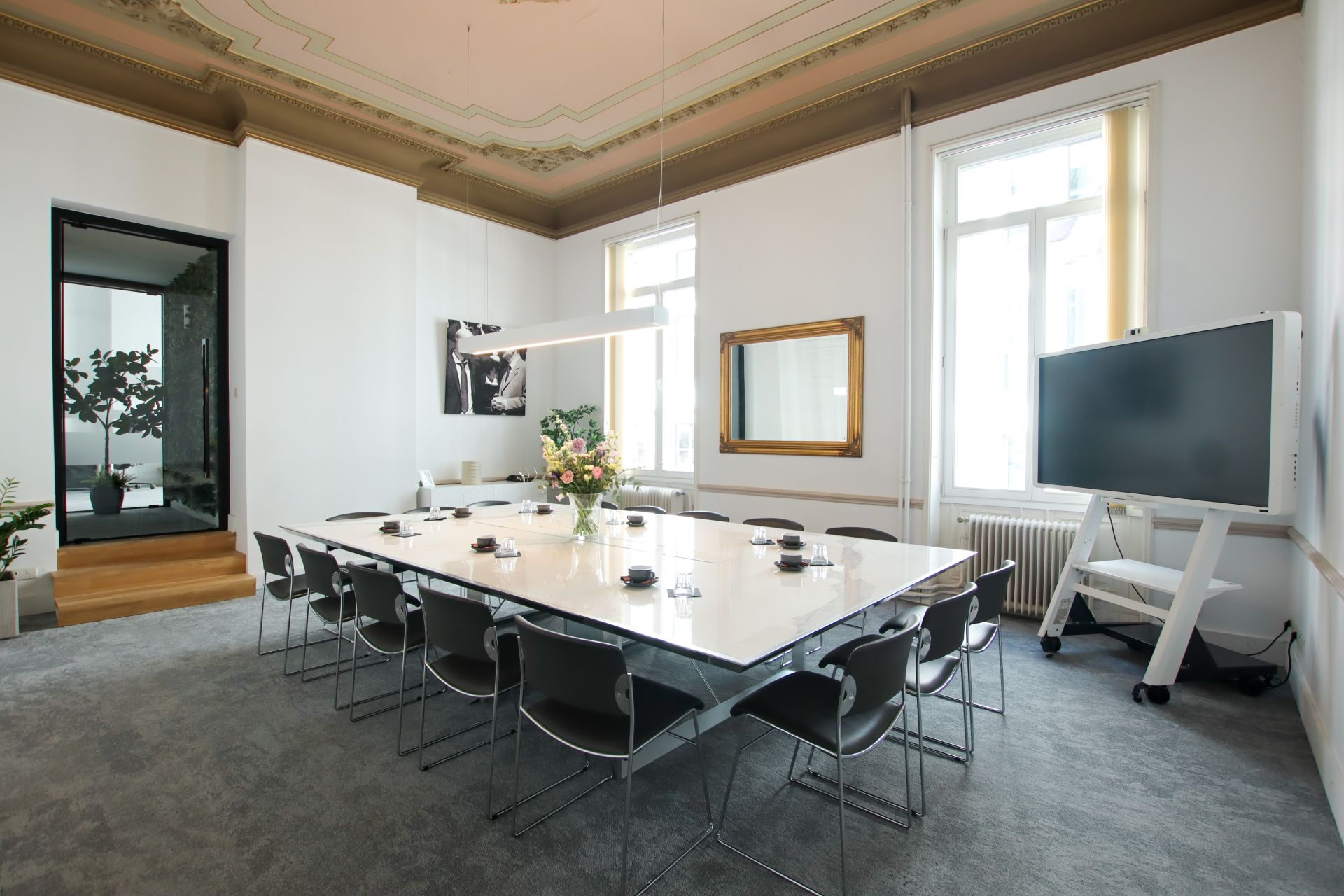 TOPOS PARLEMENT image 5