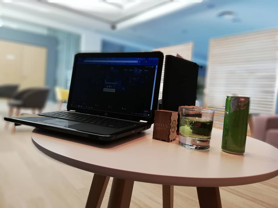 Lux Business Bar image 3