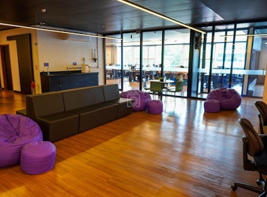 Gate One Coworking image 4