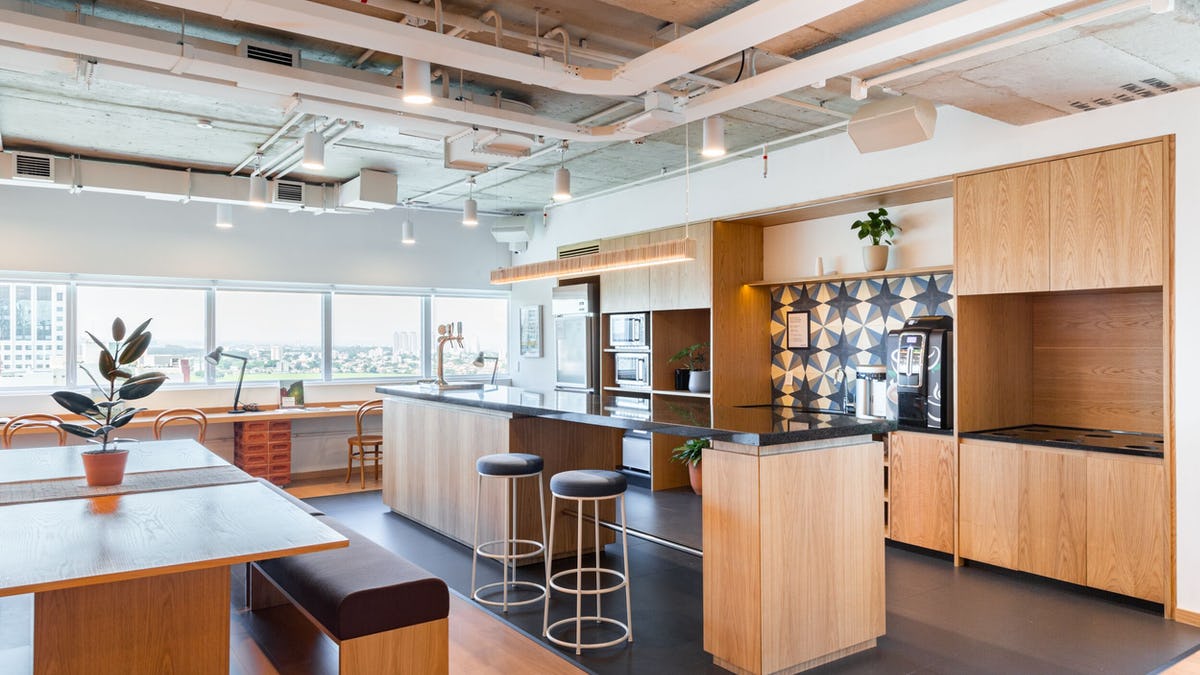 WeWork São João 2405 image 3