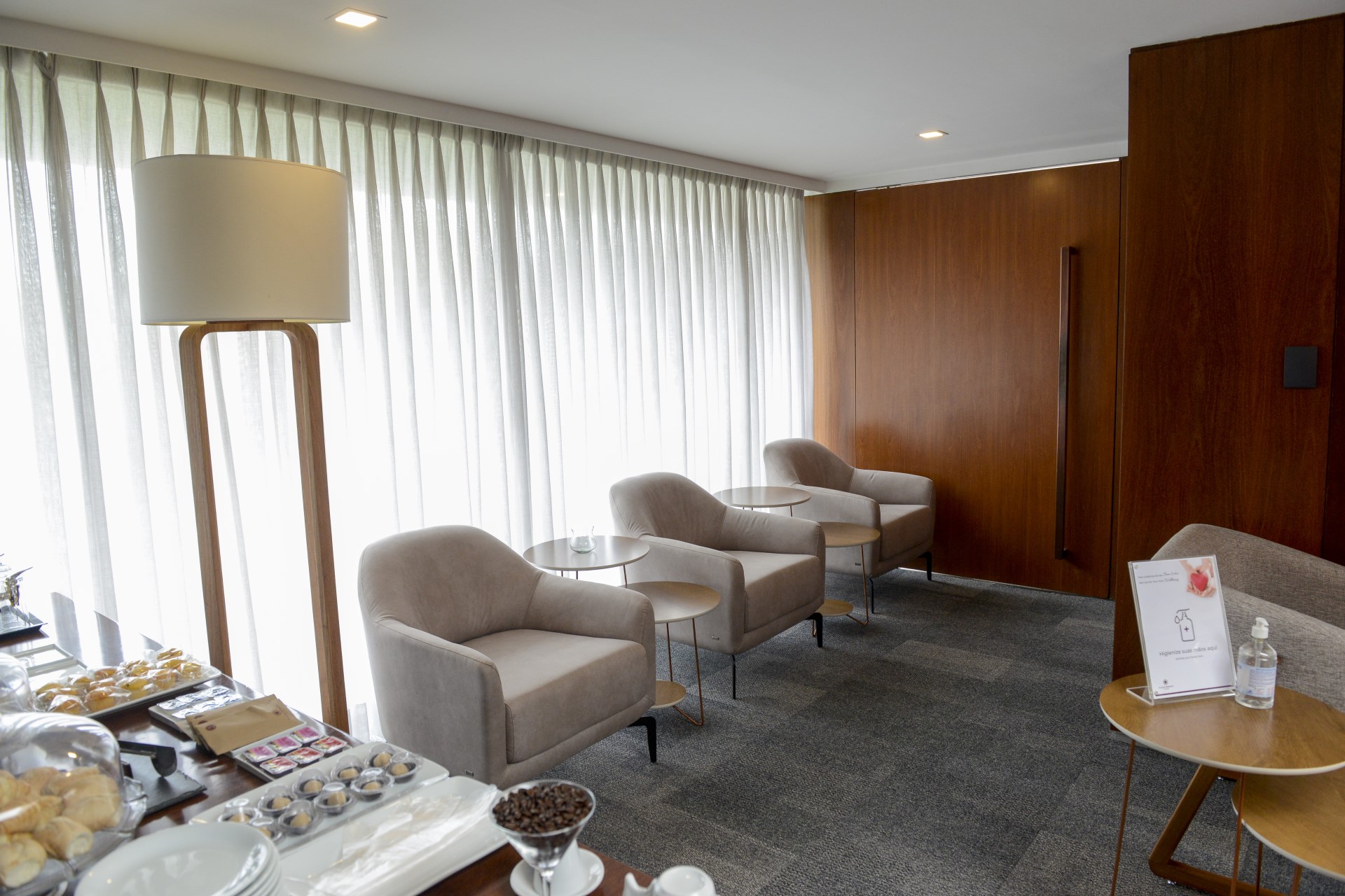 Plaza Premium Lounge (Landside) image 2