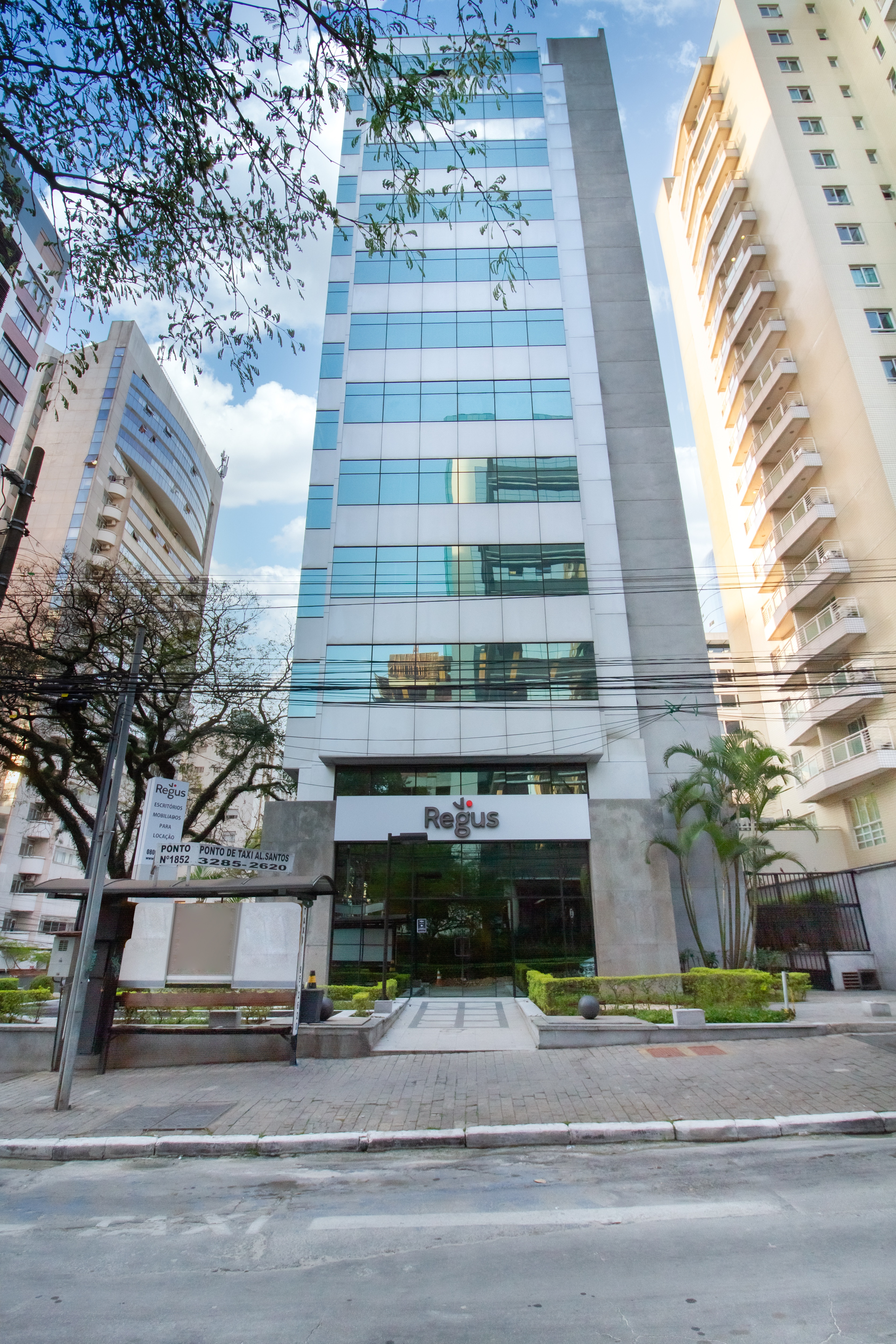 Coworking space on Regus Sao Paulo, Alameda Santos Paraiso Brigadeiro