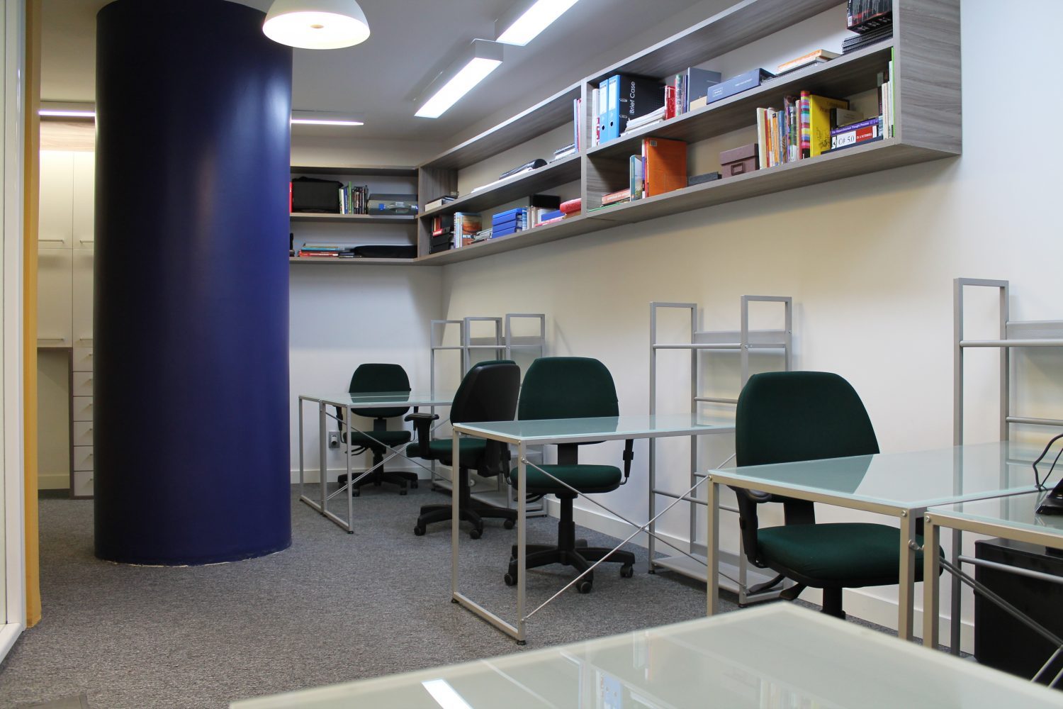 Studio Vector image 3