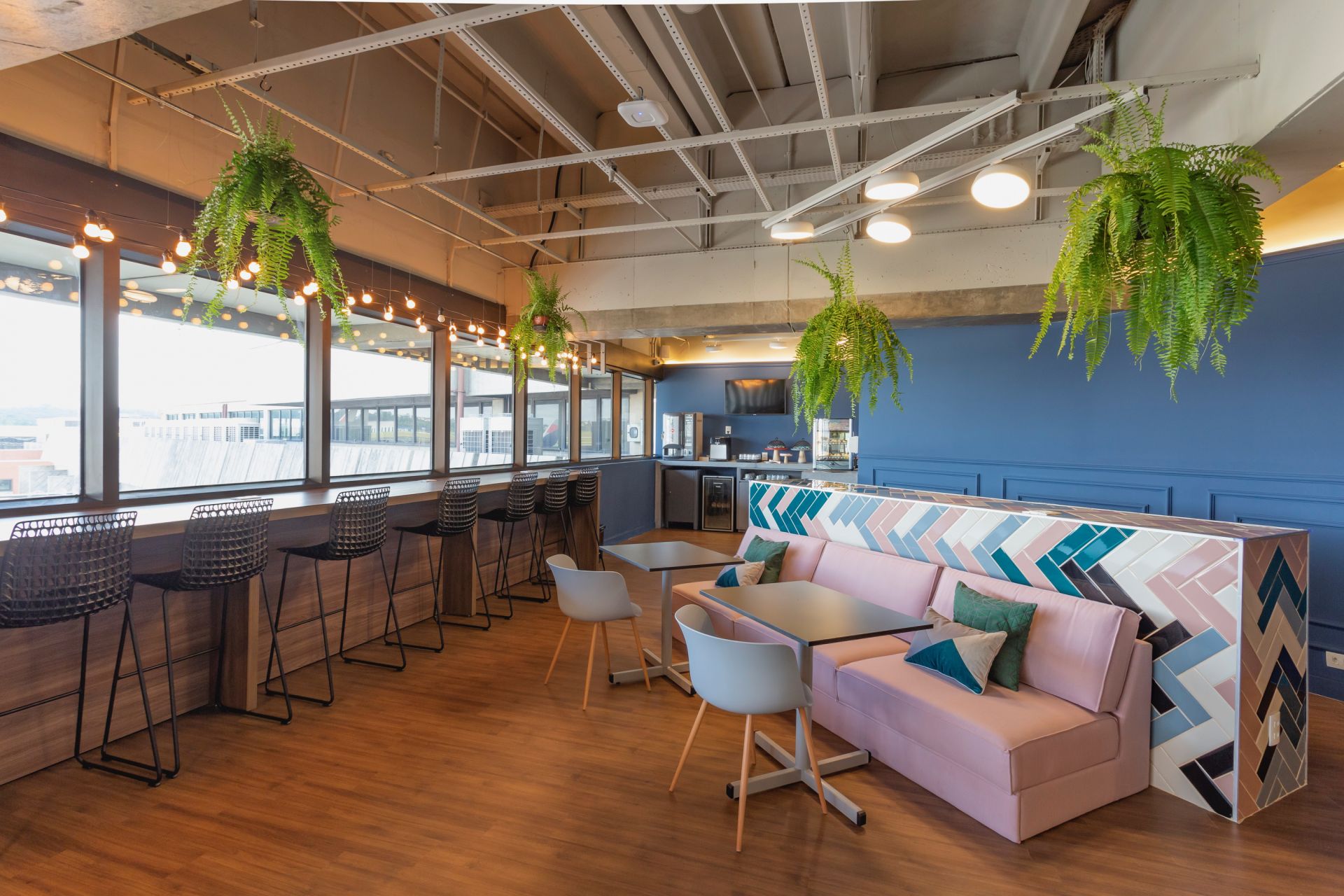 Urban Cowork Airport image 5