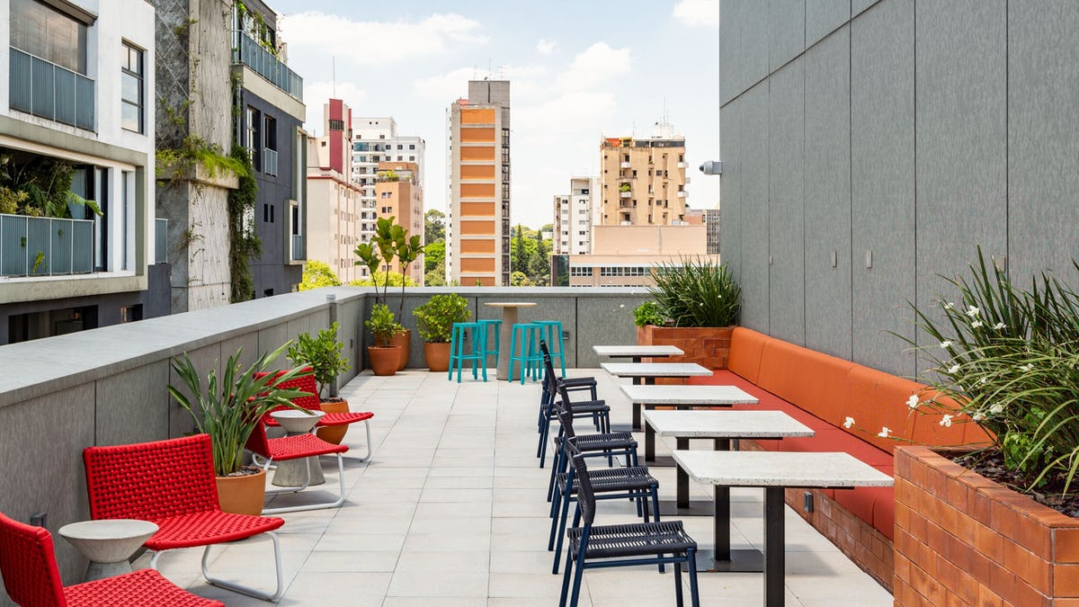 WeWork Purpurina 400 image 3