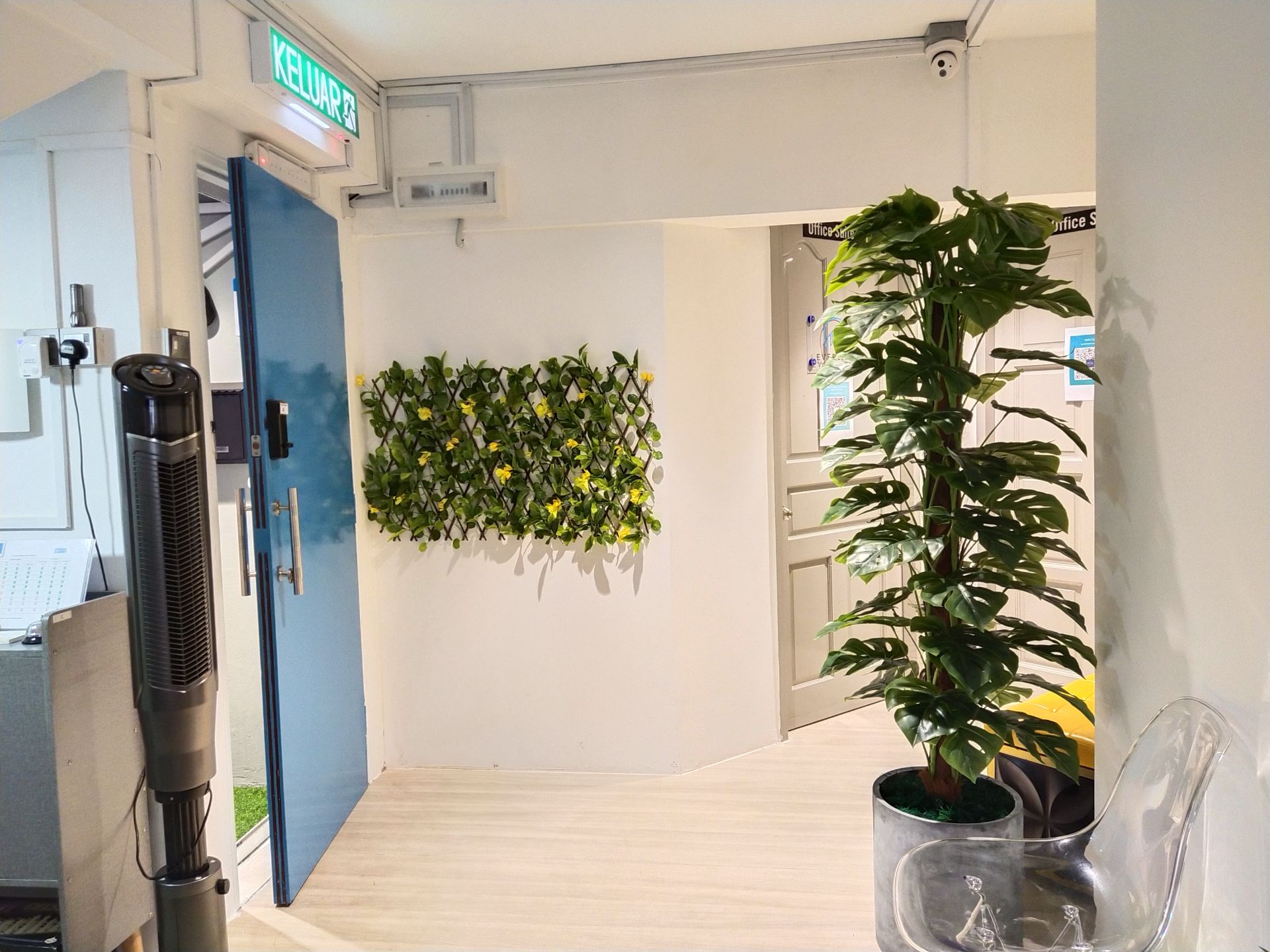 Co.Circle Menglait image 3