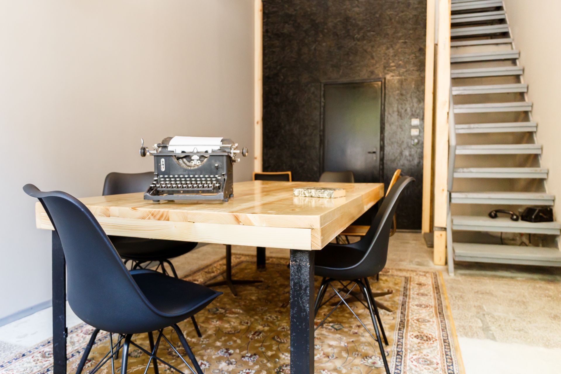 Cat and Mouse Coworking image 2