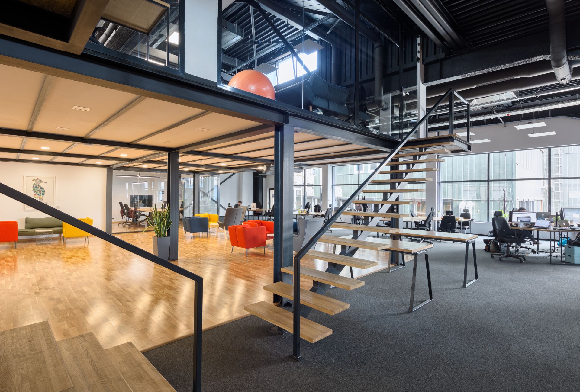 Work & Share Coworking Space image 2