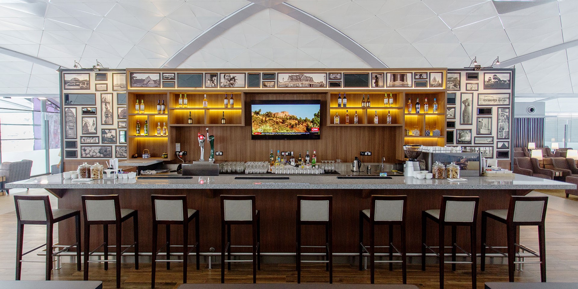 Plaza Premium Lounge (International Departures) / Phnom Penh image 4