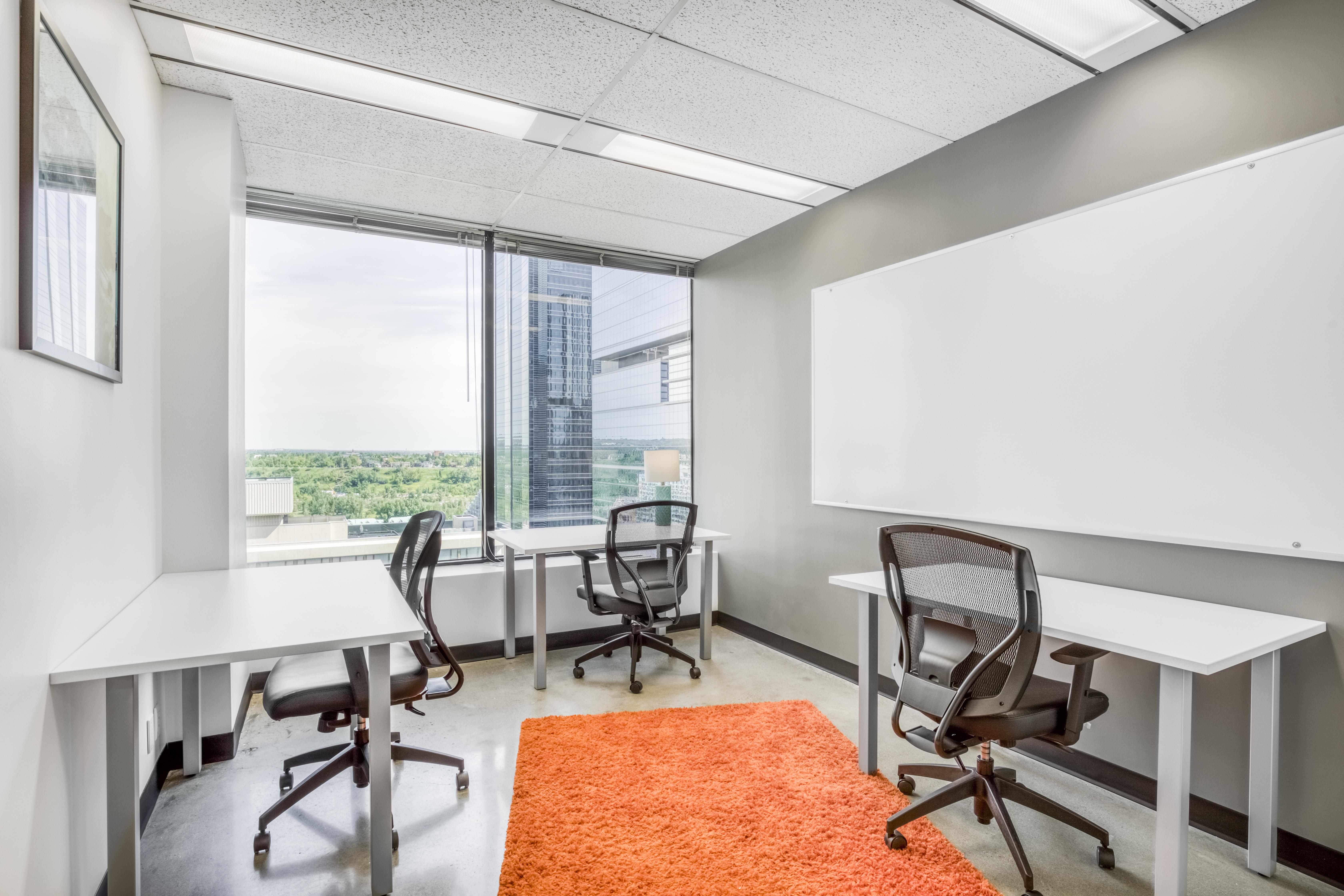 Regus - Alberta, Calgary - Calgary Place image 3