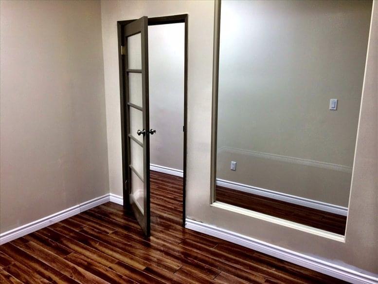 Toronto Virtual Office image 4