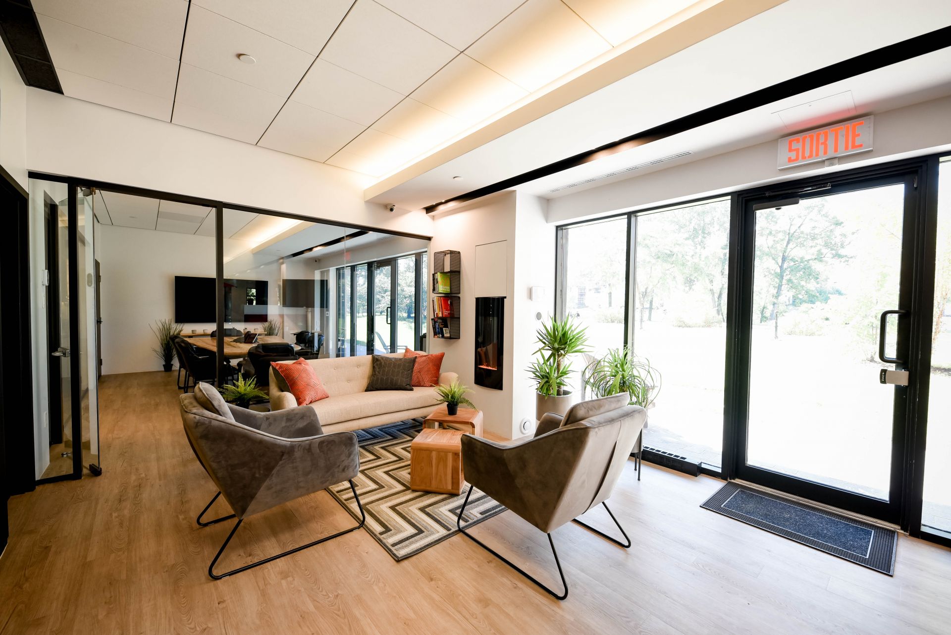 2727 Coworking image 4