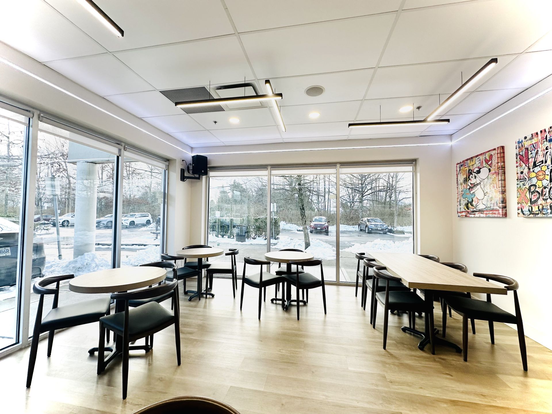 Breakroom Work Lounge image 4