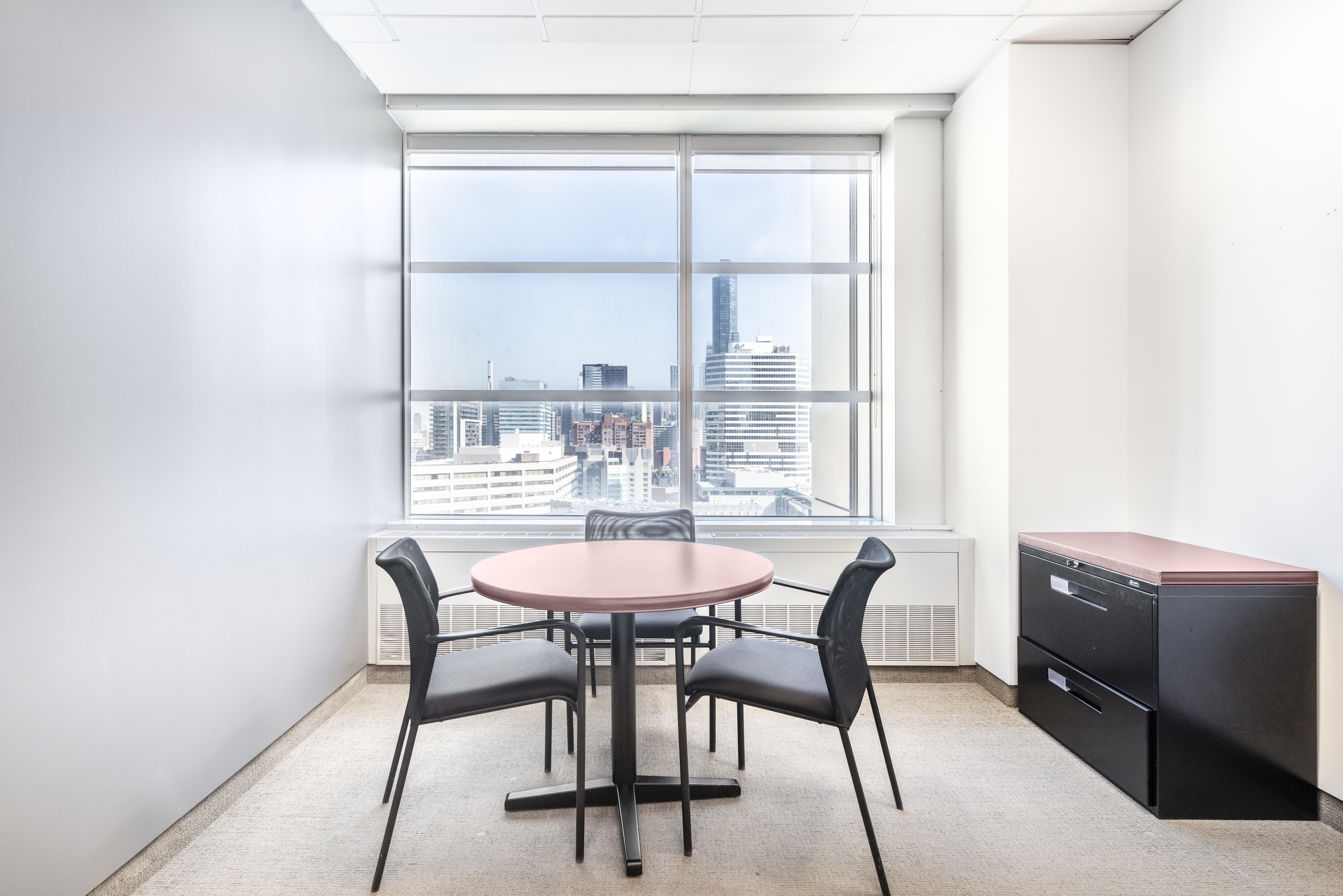 Regus - Ontario, Toronto - Queen & Bay image 1