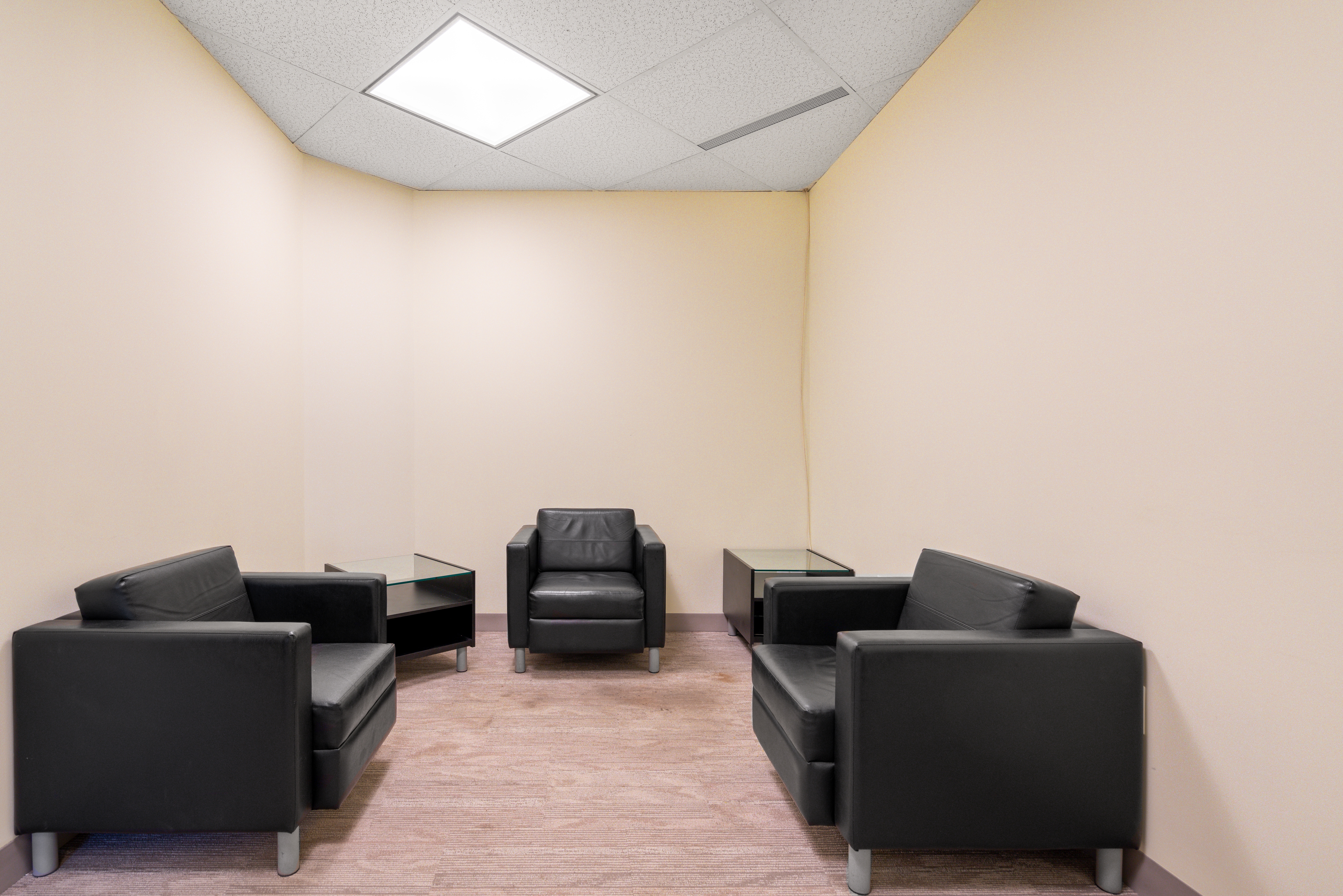 Regus - Toronto North American Centre image 5