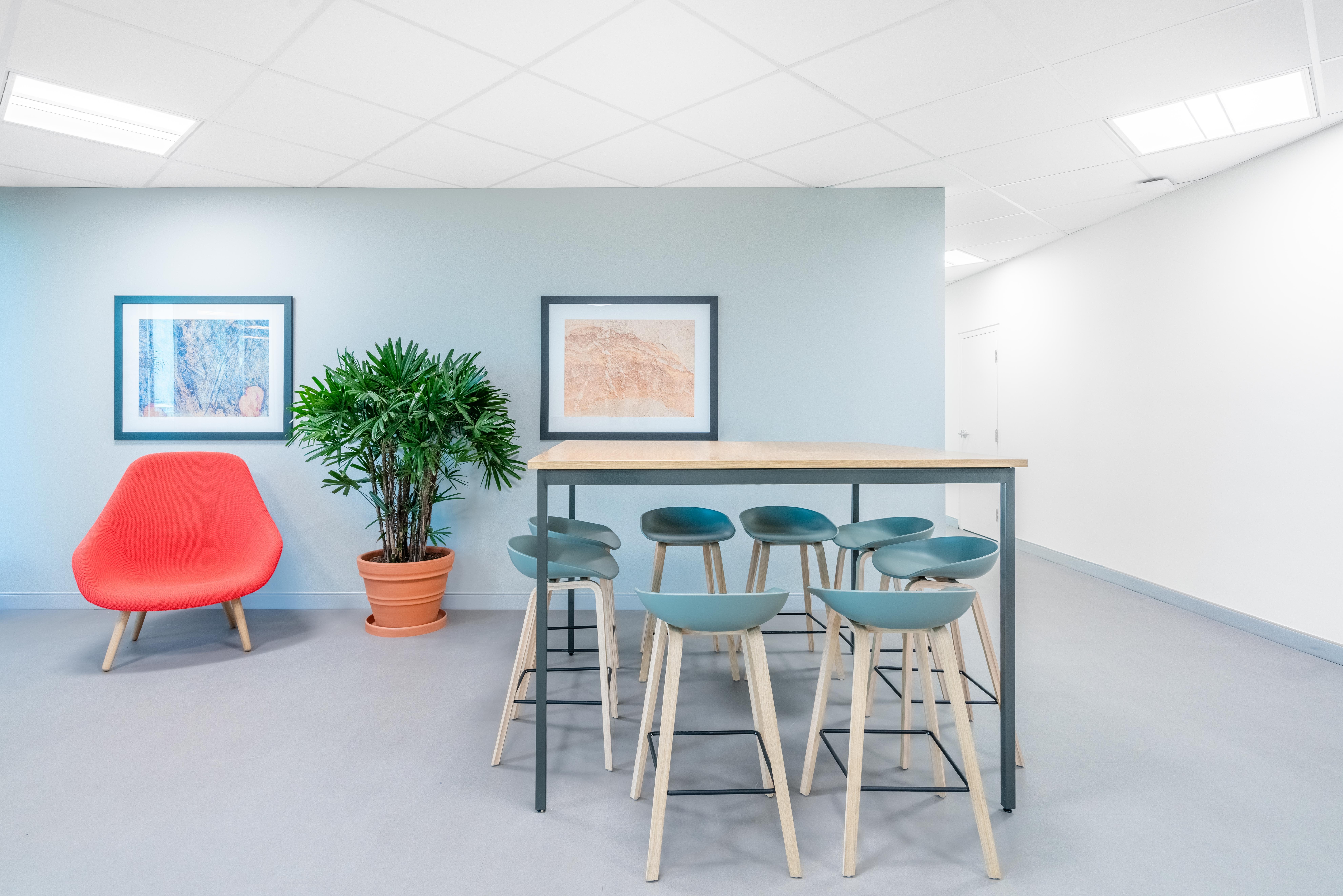 Spaces - Ontario, Toronto - Spaces Bay Street image 4