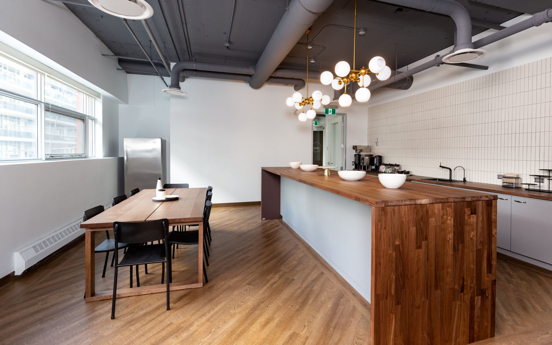 Verkspace - 410 Adelaide Street West image 2