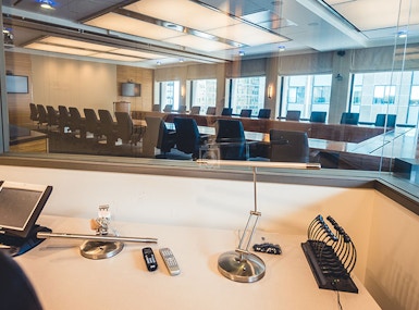 Workhaus Commerce Court image 3