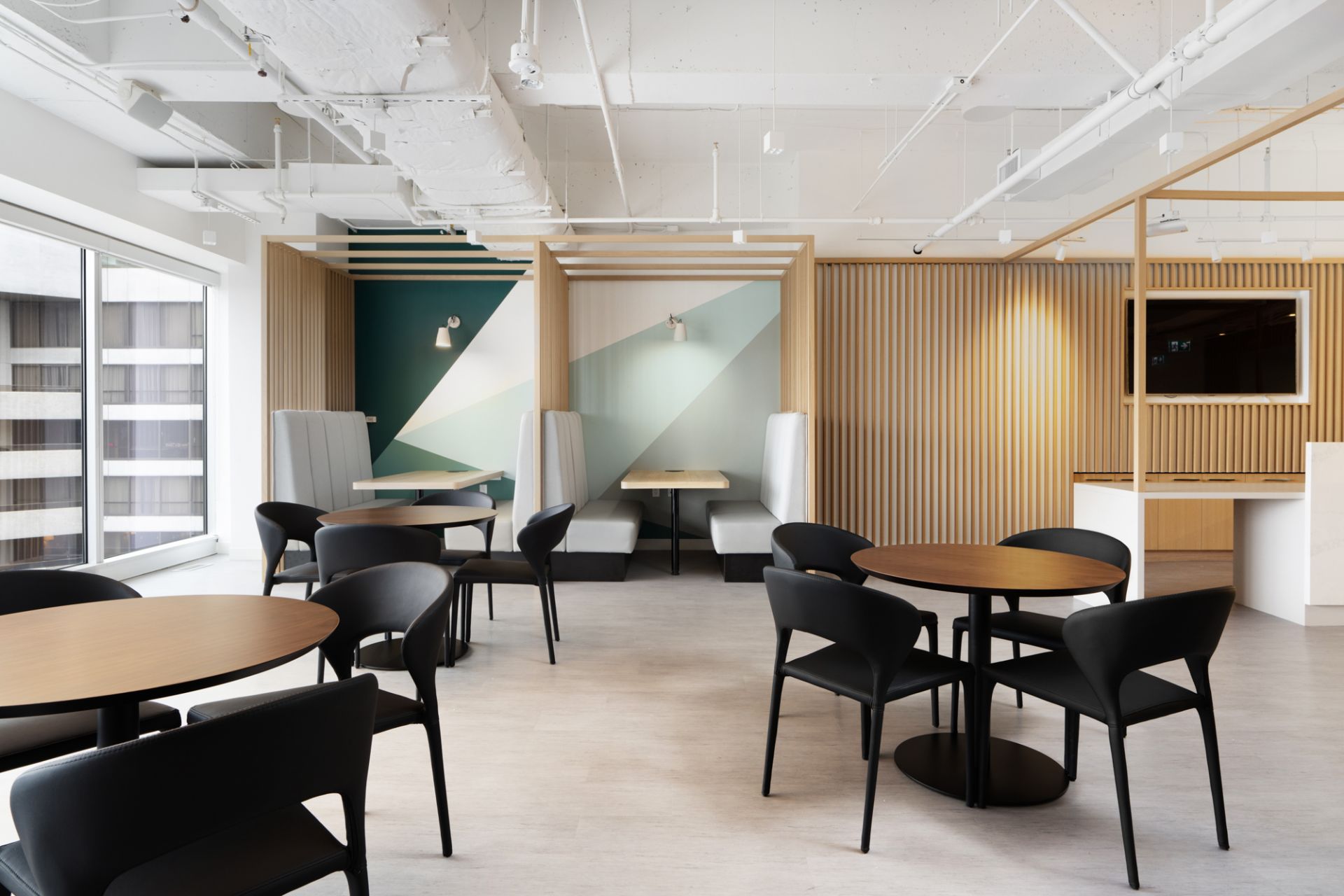 iQ Offices, Vancouver Book Online Coworker